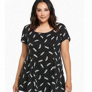 Torrid feather print challis tunic